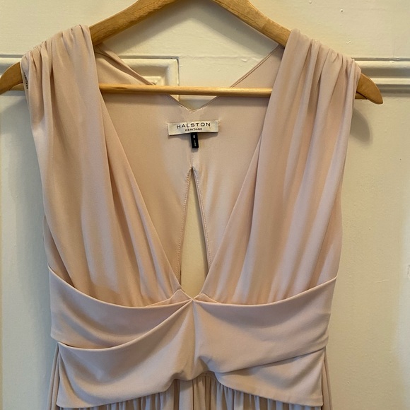 Oyster colour halston heritage full length gown Small, unlined - Picture 4 of 10